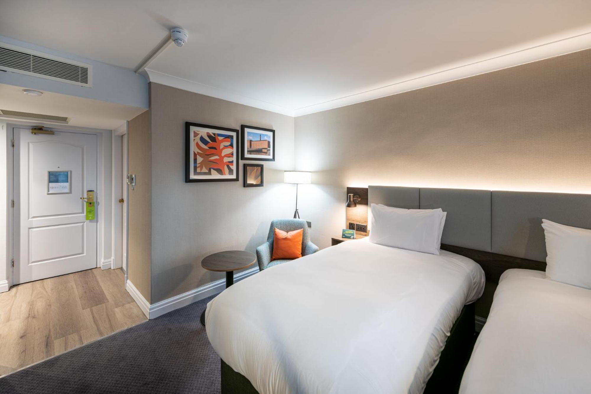 Holiday Inn - Manchester - Oldham By Ihg Exterior foto