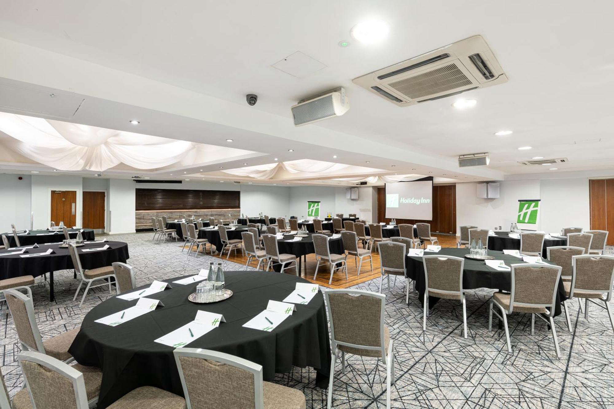 Holiday Inn - Manchester - Oldham By Ihg Exterior foto
