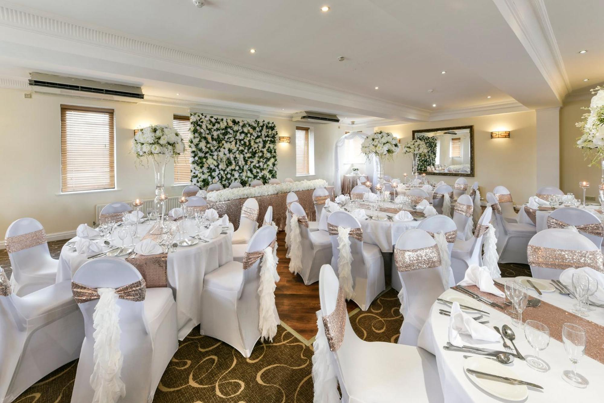 Holiday Inn - Manchester - Oldham By Ihg Exterior foto